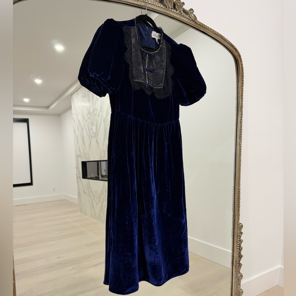 Brand new never worn Saloni midi dress in royal blue